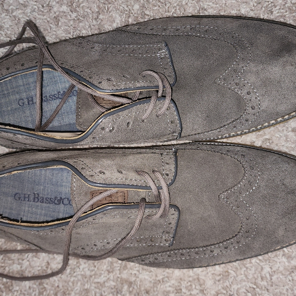 G.H. Bass & Co. Gray Oxfords Classic Lace-Up Design